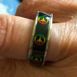 Ring new men or women size 8